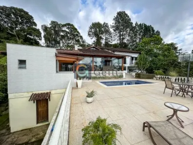 Casa com 5 Quartos à venda, 550m² no Valparaíso, Petrópolis