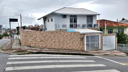 Casa com 4 Quartos à venda, 180m² no Capoeiras, Florianópolis