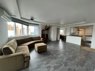 Apartamento com 3 Quartos para alugar, 144m² no Água Verde, Curitiba