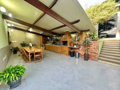Casa com 3 Quartos à venda, 280m² no Monte Castelo, Contagem