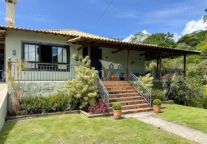 Casa de Condomínio com 3 Quartos à venda, 1200m² no Itaipava, Petrópolis