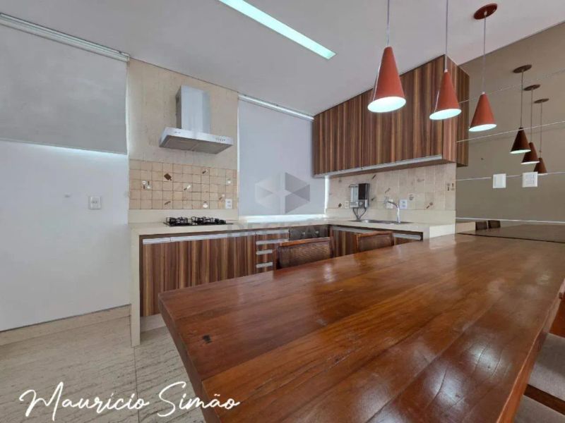 Apartamento com 2 quartos — Santa Efigênia, Belo Horizonte