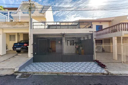 Sobrado com 3 Quartos à venda, 160m² no Lindóia, Curitiba