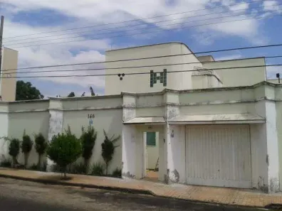 Casa com 4 Quartos à venda, 415m² no Santa Mônica, Uberlândia
