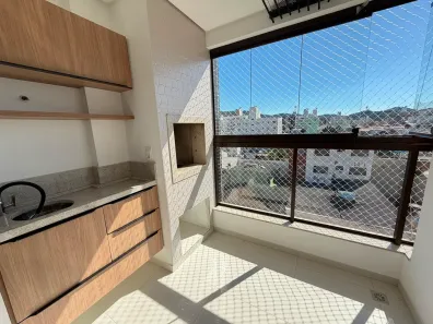 Apartamento com 2 Quartos para alugar, 65m² no Nações, Balneário Camboriú