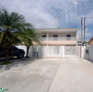 Sobrado com 4 Quartos para alugar, 168m² no Caiobá, Matinhos