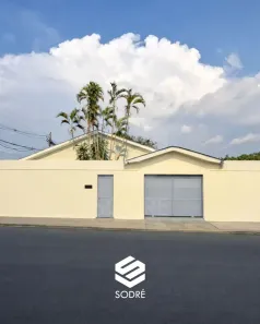 Casa com 3 Quartos para alugar, 236m² no Planalto, Manaus