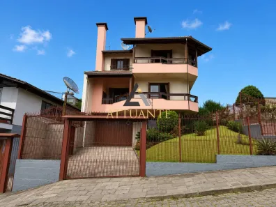 Casa com 4 Quartos à venda, 301m² no Planalto, Caxias do Sul