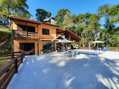 Casa de Condomínio com 7 Quartos à venda, 540m² no Itaipava, Petrópolis