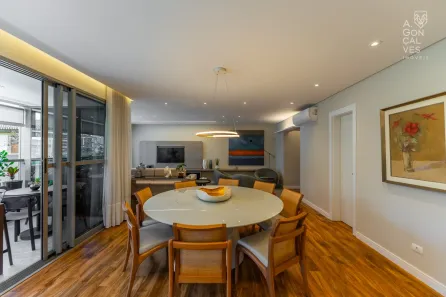 Apartamento com 3 Quartos à venda, 155m² no Mercês, Curitiba