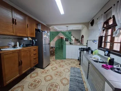 Sobrado com 3 Quartos à venda, 166m² no Vila Guaraciaba, Santo André