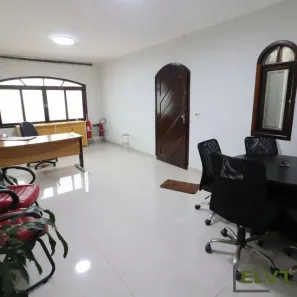 Sobrado com 4 Quartos para alugar, 219m² no Vila Campesina, Osasco