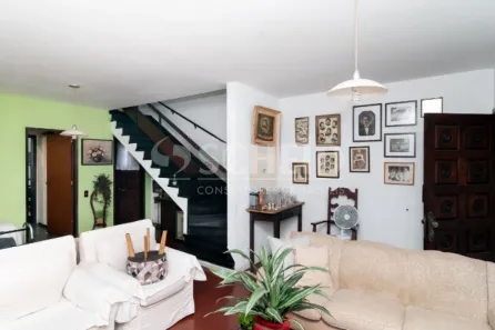 Casa com 3 Quartos à venda, 220m² no Jardim Hípico, São Paulo