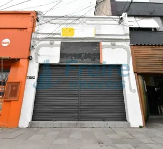 Ponto Comercial para alugar, 122m² no Azenha, Porto Alegre