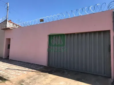 Casa com 3 Quartos para alugar, 180m² no Jardim Patrícia, Uberlândia