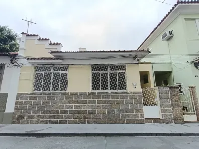 Casa de Condomínio com 2 Quartos para alugar, 82m² no Maracanã, Rio de Janeiro