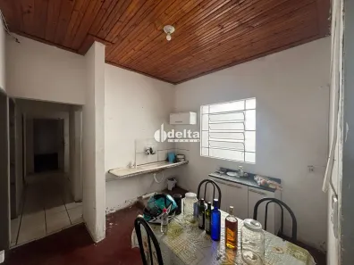 Casa com 4 Quartos à venda, 60m² no Cazeca, Uberlândia