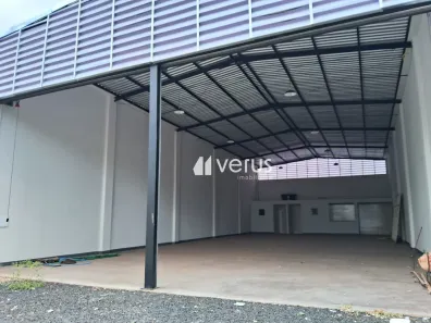 Galpão/Depósito/Armazém para alugar, 380m² no Marta Helena, Uberlândia
