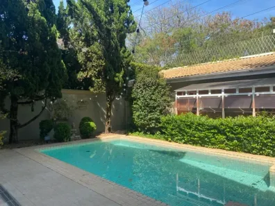 Casa com 3 Quartos para alugar, 460m² no Alto de Pinheiros, São Paulo