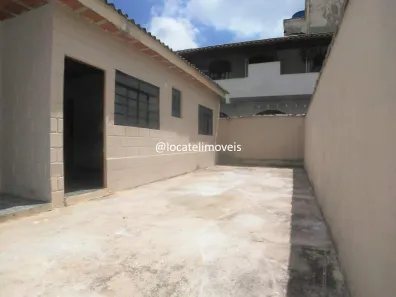 Casa com 1 Quarto para alugar, 40m² no Araguaia, Belo Horizonte