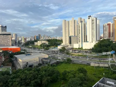 Apartamento com 3 Quartos para alugar, 110m² no Candeal, Salvador