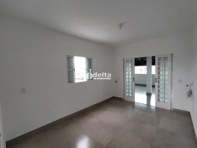 Apartamento com 3 Quartos para alugar, 150m² no Planalto, Uberlândia
