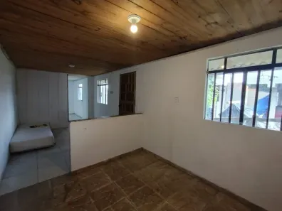 Casa com 1 Quarto para alugar, 35m² no Jardim Carmela, Campo Largo