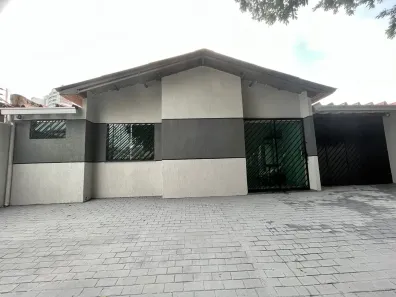 Imóvel Comercial com 5 Quartos para alugar, 300m² no Dom Pedro I, Manaus