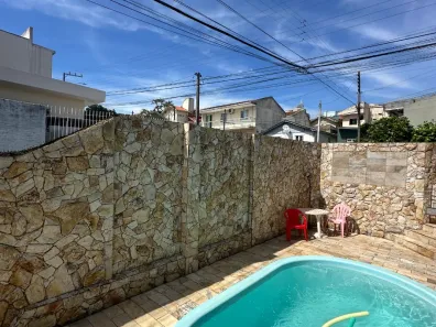 Casa com 3 Quartos à venda, 220m² no Coloninha, Florianópolis