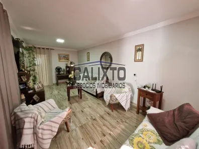 Casa com 3 Quartos à venda, 156m² no Jardim Patrícia, Uberlândia
