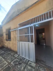 Casa com 4 Quartos à venda, 228m² no Parque Araxá, Fortaleza