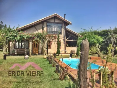 Fazenda/Sítio com 3 Quartos à venda, 240m² no Mandú, Pindamonhangaba
