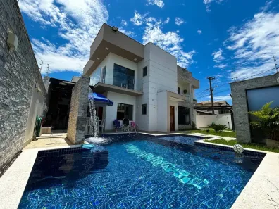 Casa com 4 Quartos à venda, 210m² no Lagoa, Macaé