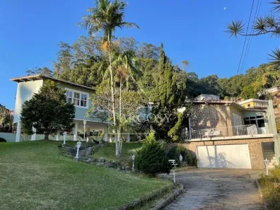 Casa com 4 Quartos à venda, 1229m² no Castelanea, Petrópolis
