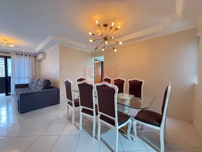 Apartamento com 3 Quartos para alugar, 109m² no Zona 07, Maringá