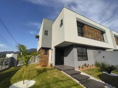 Sobrado com 3 Quartos à venda, 128m² no Rau, Jaraguá do Sul