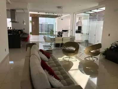 Casa de Condomínio com 3 Quartos à venda, 300m² no Bairro da Vossoroca, Sorocaba