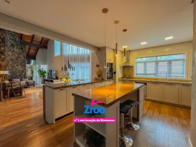 Casa com 3 Quartos para alugar, 380m² no Fortaleza, Blumenau