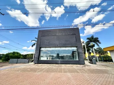 Prédio Comercial para alugar, 610m² no Parque Industrial, Maringá
