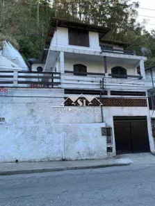 Casa com 5 Quartos à venda, 200m² no Centro, Petrópolis