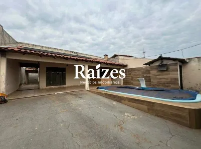 Casa com 3 Quartos para alugar, 120m² no Nova Uberlândia, Uberlândia