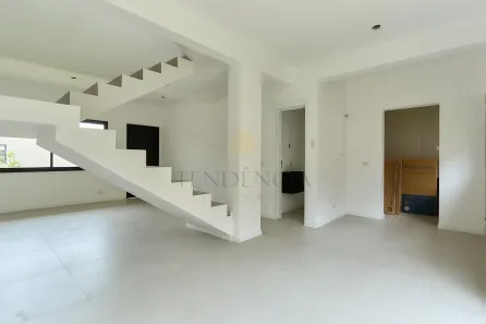 Sobrado com 3 Quartos à venda, 194m² no Santa Felicidade, Curitiba