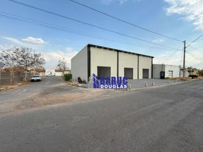 Ponto Comercial à venda, 200m² no Residencial Coxipó, Cuiabá