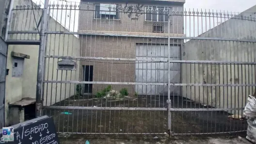 Galpão/Depósito/Armazém para alugar, 850m² no Vista Alegre, Rio de Janeiro