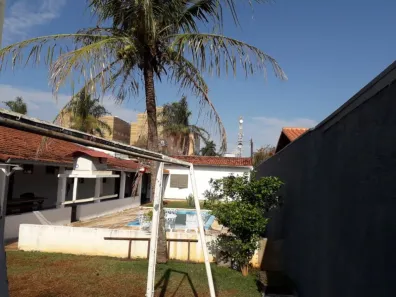 Casa com 3 Quartos à venda, 309m² no Umuarama, Uberlândia