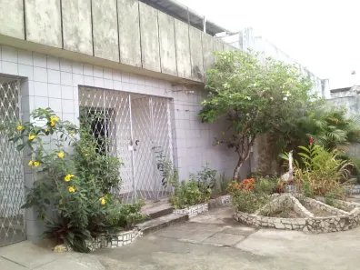 Casa com 7 Quartos à venda, 255m² no Iputinga, Recife