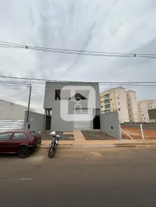 Ponto Comercial para alugar, 200m² no Grand Ville, Uberlândia