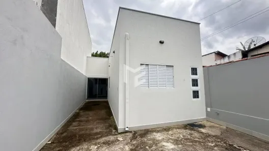 Casa com 2 Quartos para alugar, 84m² no Santa Inês, Betim