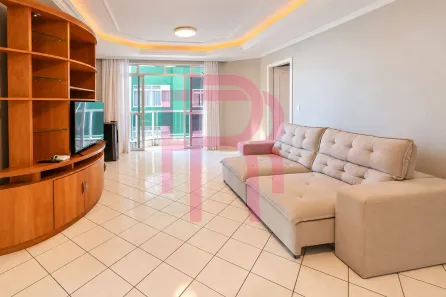 Apartamento com 3 Quartos para alugar, 120m² no Centro, Balneário Camboriú