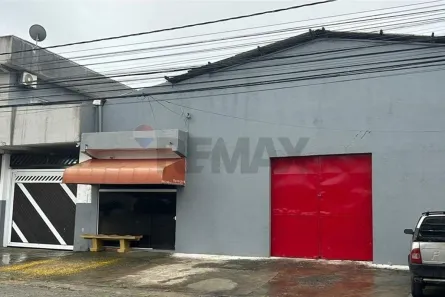Galpão/Depósito/Armazém com 2 Quartos para alugar, 372m² no Estância São José, Peruíbe